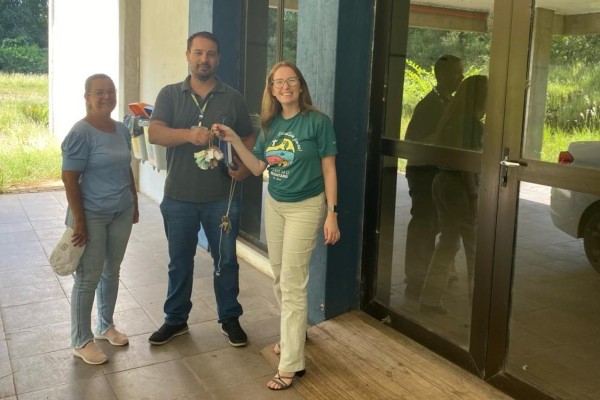 Prefeitura de Encantado recebe as chaves do prédio da Univates