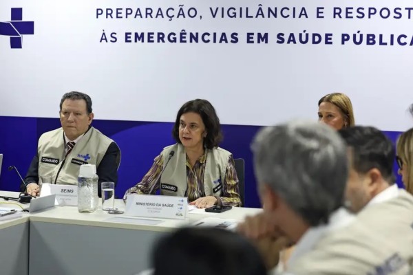 Brasil monitora surto de vírus respiratório na China