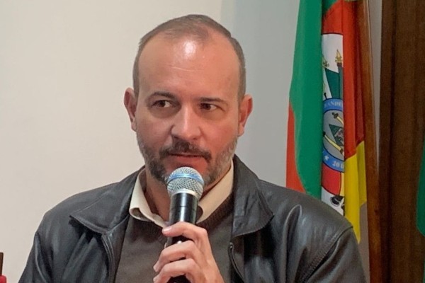Presidente da Amturvales participa de audiência com Lula