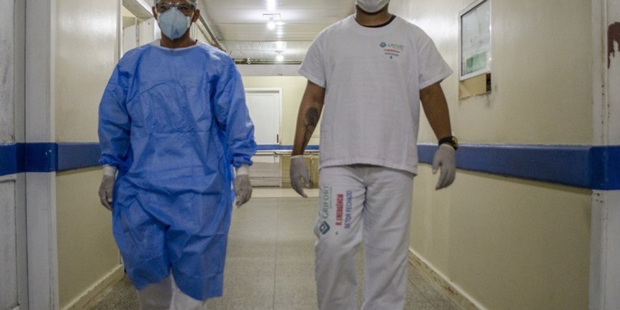 Máscara deve ser usada por um período maior somente se estiver íntegra, limpa e seca Máscara deve ser usada por um período maior somente se estiver íntegra, limpa e seca