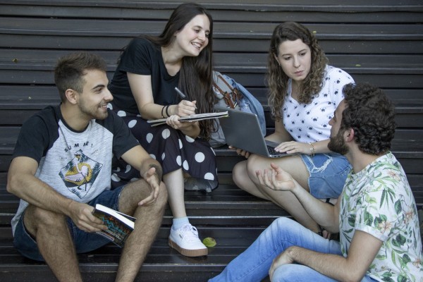 Principal objetivo integrar e aproximar a comunidade acadêmica