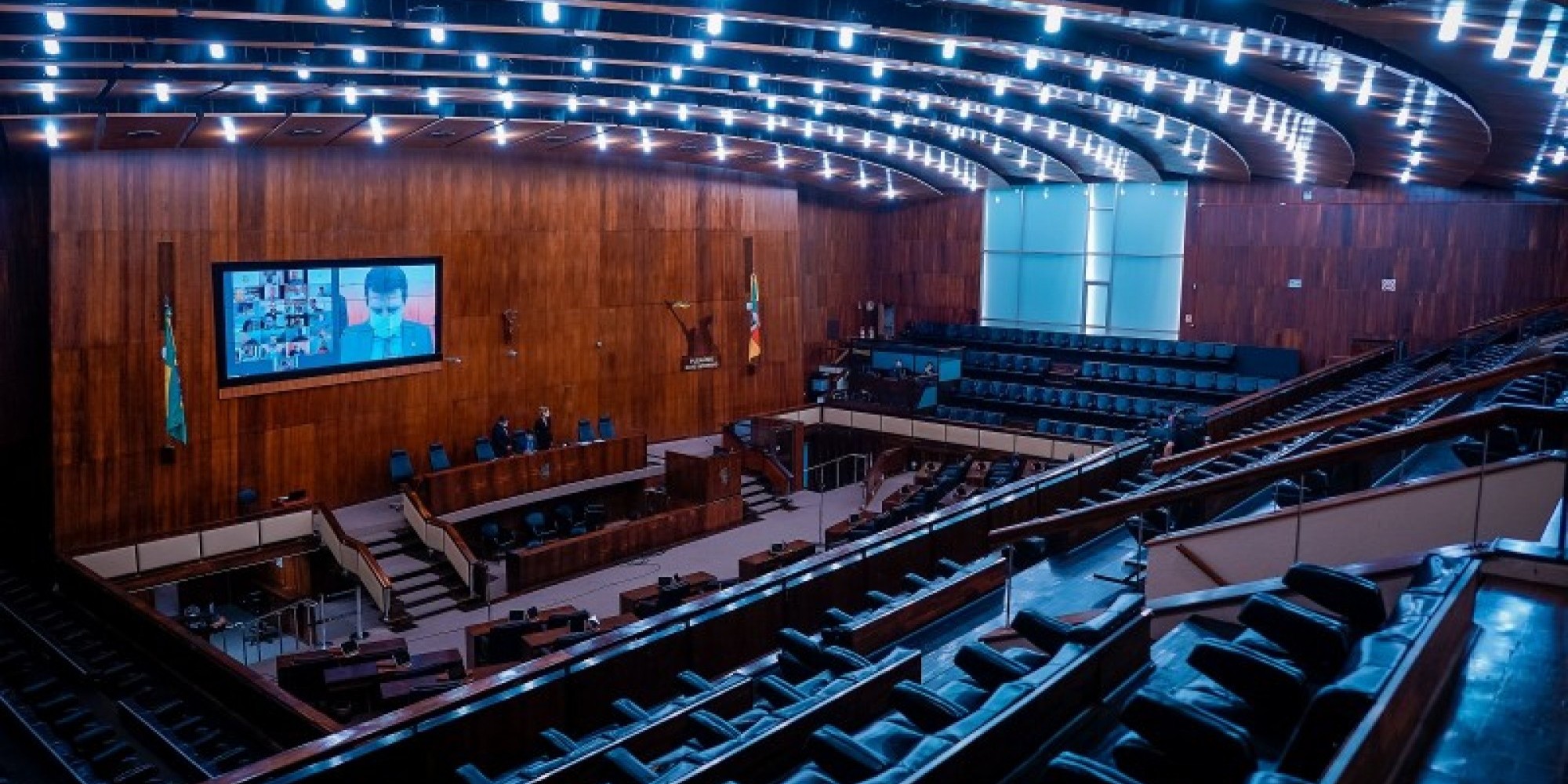 Para não haver aglomeração, sessão na Assembleia foi virtual: apenas o presidente, deputado Ernani Polo, estava no plenário