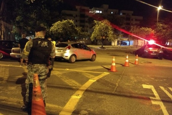 Operação também acaba trazendo outros resultados positivos, como a tirada de circulação de diversos criminosos, armas e drogas