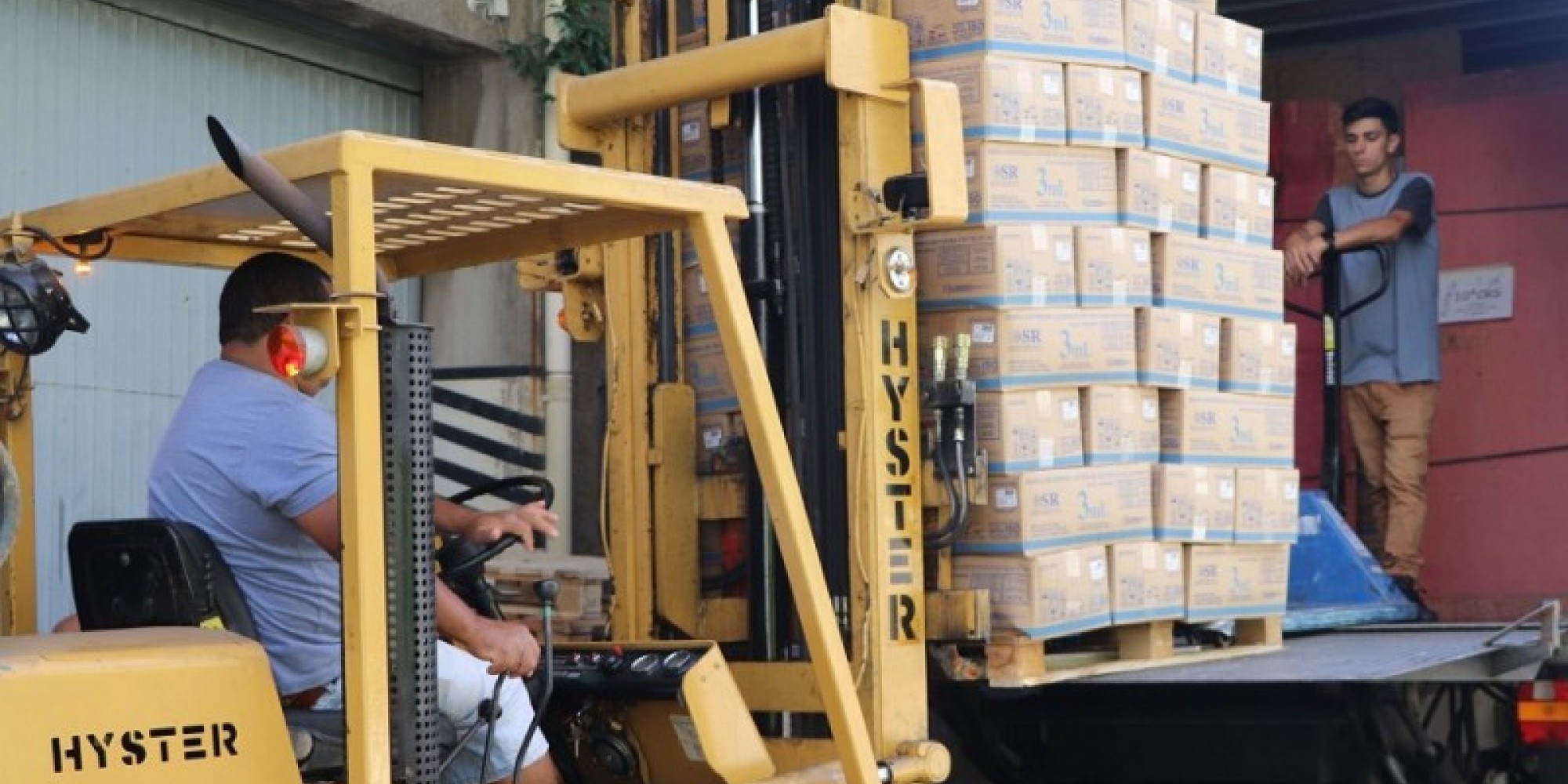 Seringas para aplicação das vacinas nos municípios estão sendo distribuídas Seringas para aplicação das vacinas nos municípios estão sendo distribuídas