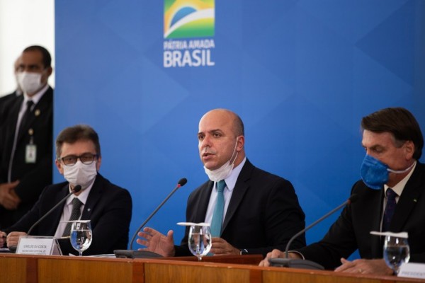 Para o secretário especial de Produtividade, Emprego e Competitividade, Carlos Da Costa, a medida fará com o que o Brasil consiga retomar as atividades mais rapidamente