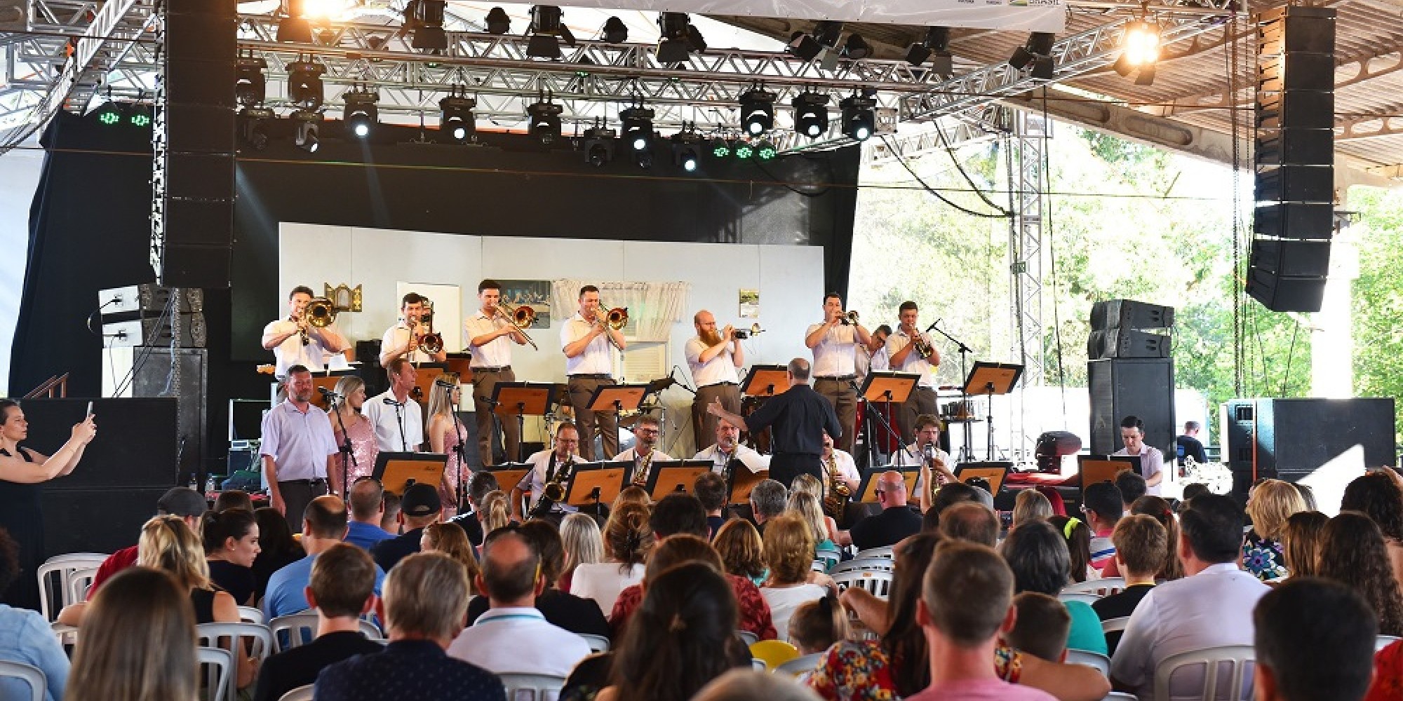 Orquestra de Teutônia encerrou tarde de orquestras.