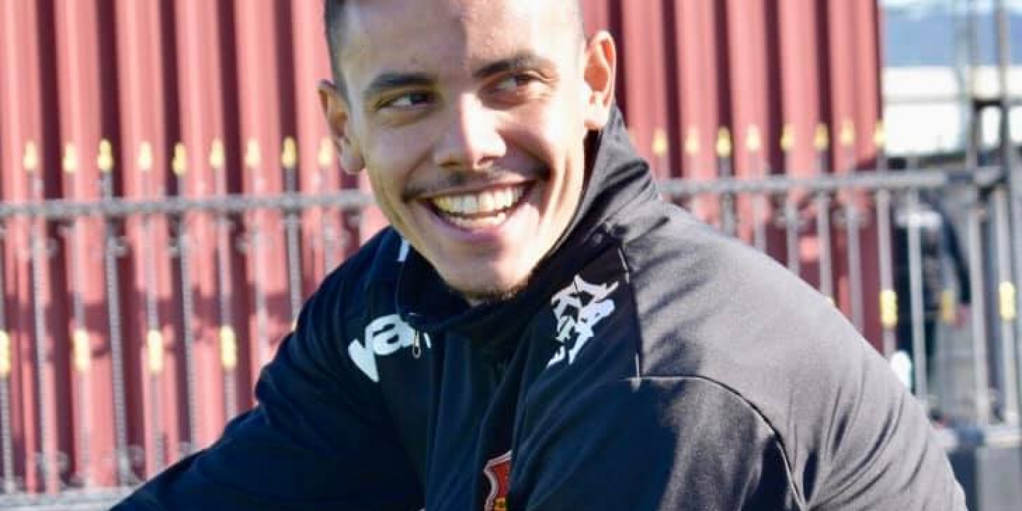 Padu, 22 anos, joga no Makedonija da Macedônia