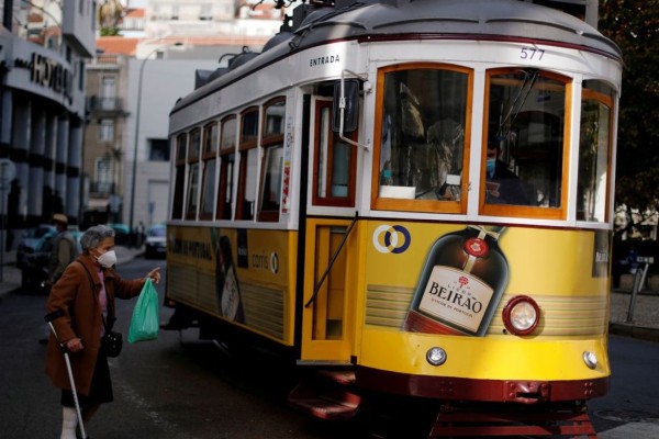 Portugal facilita visto para estrangeiros que buscam emprego no país