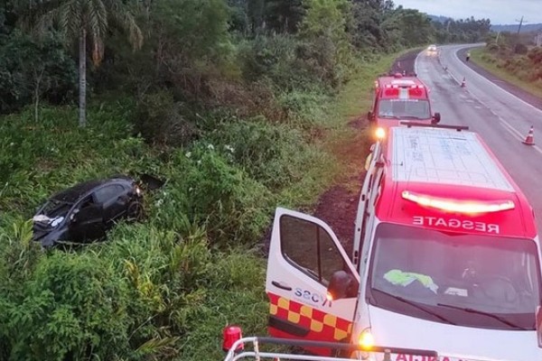 Grave acidente deixa uma jovem morta e cinco feridos