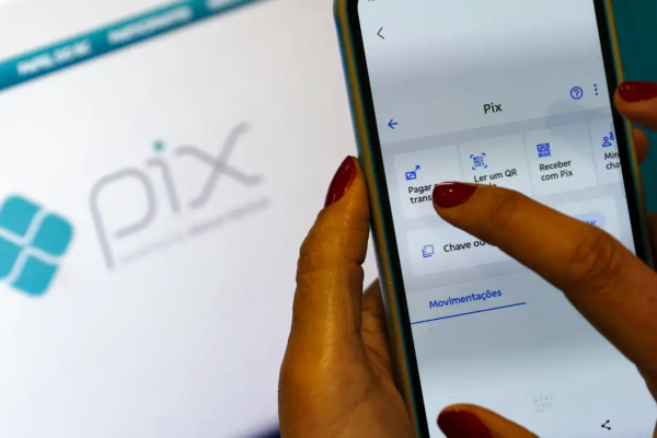 Boletos podem ser pagos por Pix a partir desta segunda-feira
