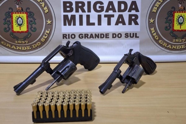 BM realiza a apreensão de revólveres e munições em Cruzeiro do Sul