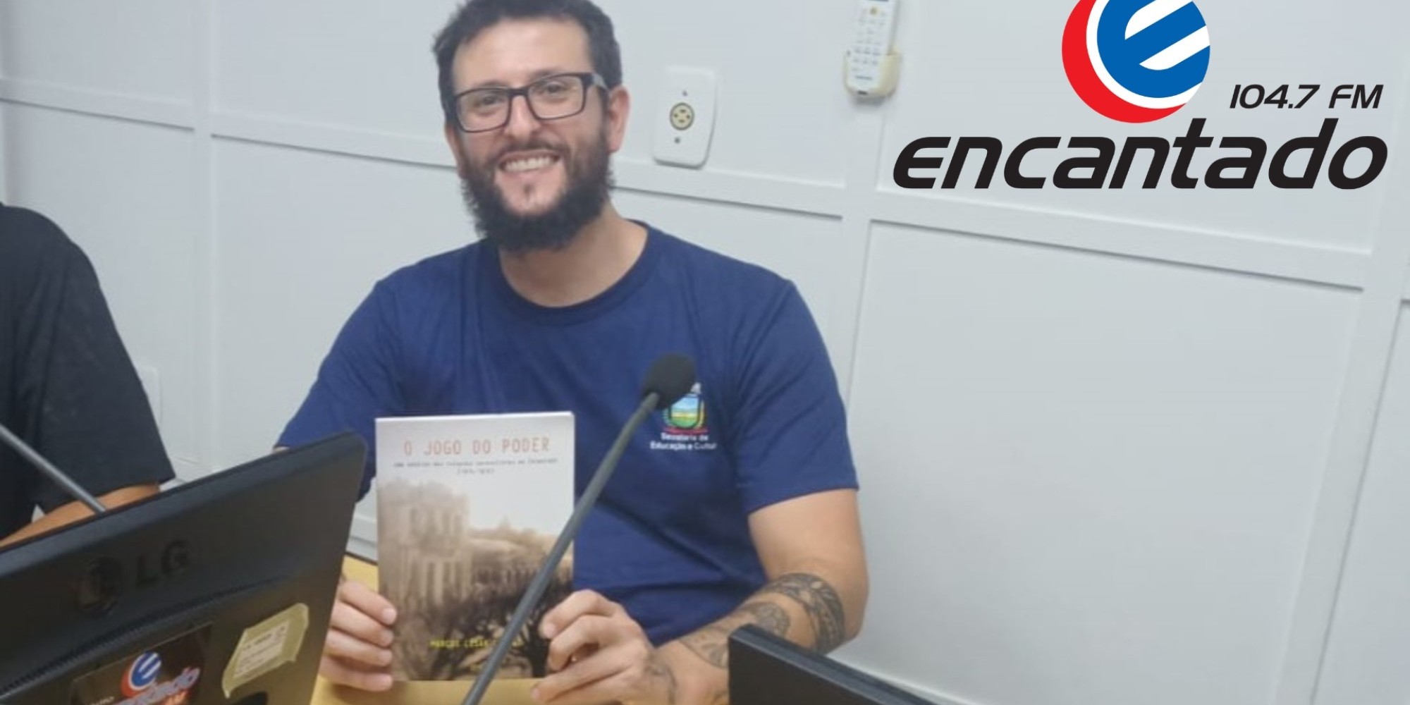 A entrevista com o encantadense Marcos Cadore vai ao ar neste sábado (29), às 11h, no programa Panorama 104, na Rádio Encantado FM 104.7. A entrevista com o encantadense Marcos Cadore vai ao ar neste sábado (29), às 11h, no programa Panorama 104, na Rádio Encantado FM 104.7.