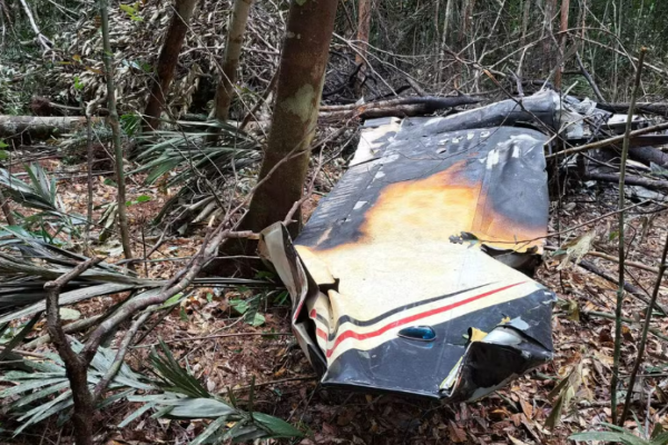 FAB intercepta e derruba avião do tráfico na fronteira com a Venezuela
