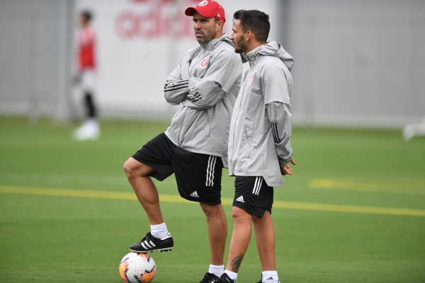 Coudet deve promover entrada de D'ale no time titular