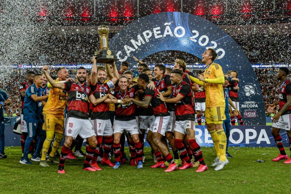Flamengo derrotou equatorianos no Maracanã