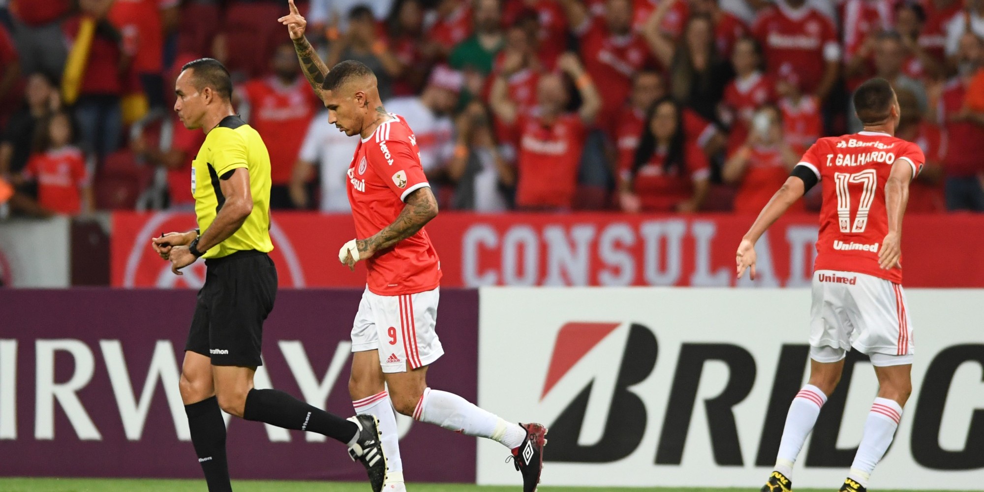 Peruano marcou dois no Beira-Rio