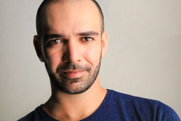 Lênin é pianista, compositor, regente e retratista