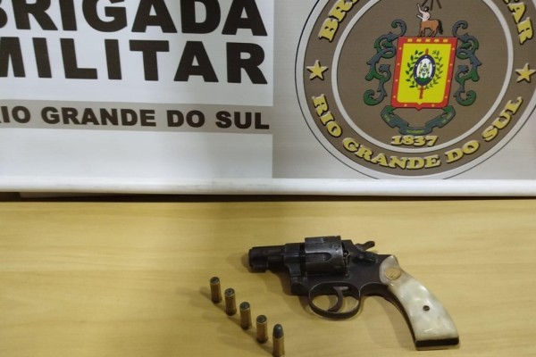 Homem é preso, menor e arma de fogo são apreendidos em Muçum