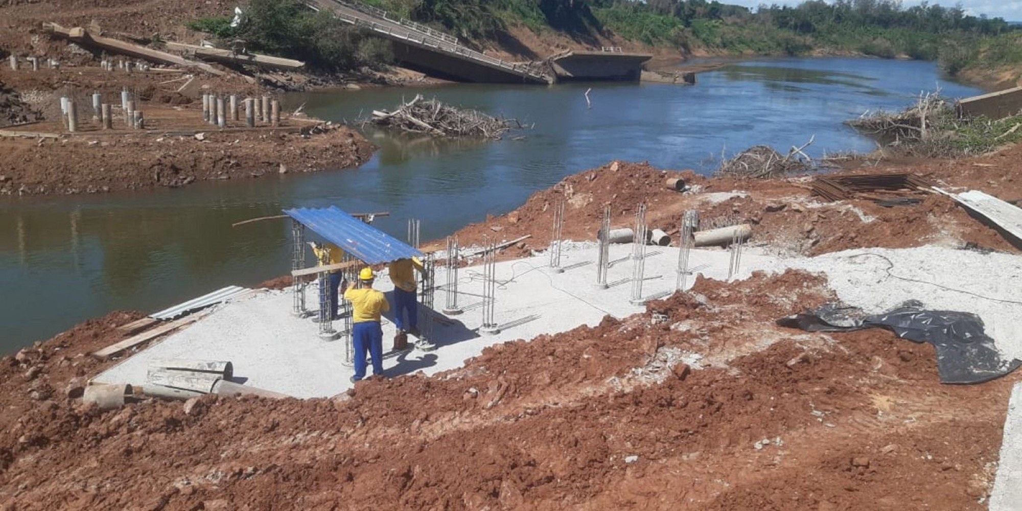EGR inicia a construção de pilares no bloco de fundação da ponte da ERS-130