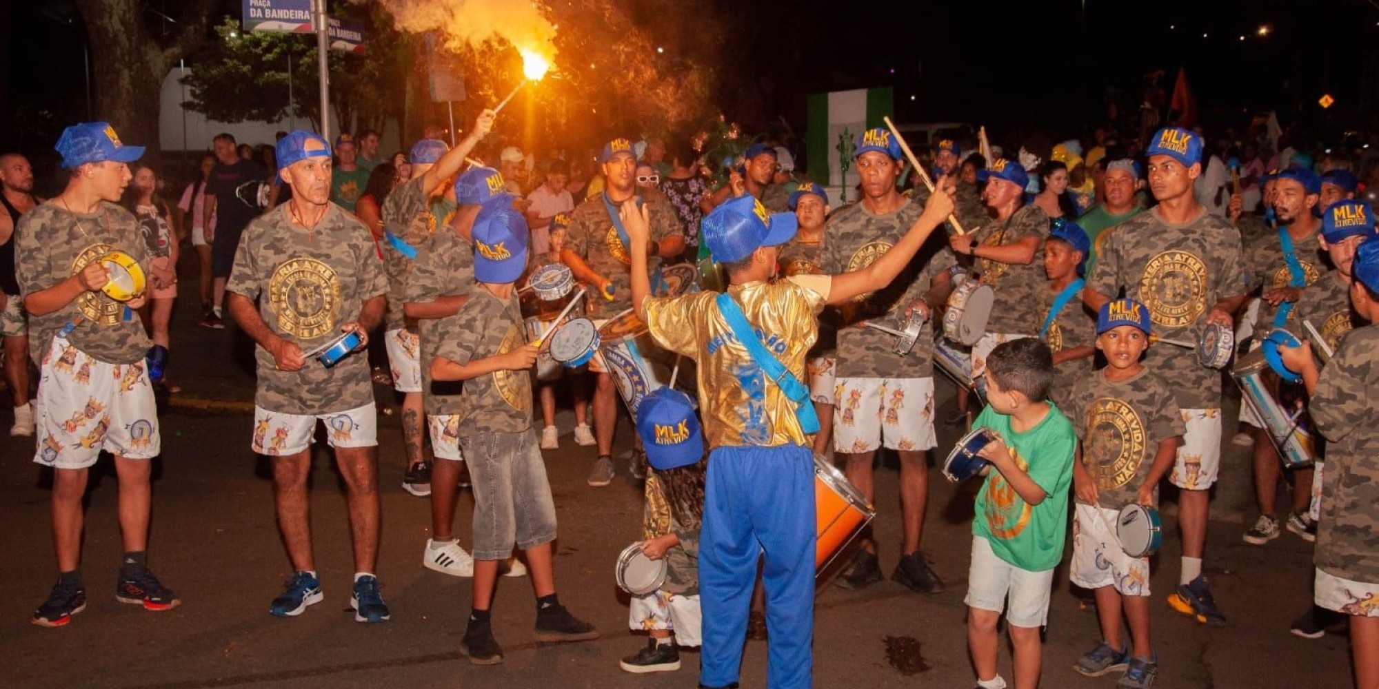 A festa terá atrações para todas as idades, com desfile, DJ e show da Bateria Atrevida. A festa terá atrações para todas as idades, com desfile, DJ e show da Bateria Atrevida.
