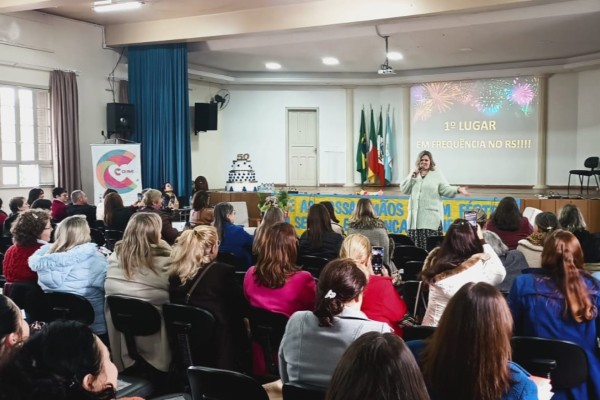 Evento aconteceu nesta terça-feira (10) e destacou estratégias de permanência, resultados e desafios na gestão de escolas estaduais do Vale do Taquari.