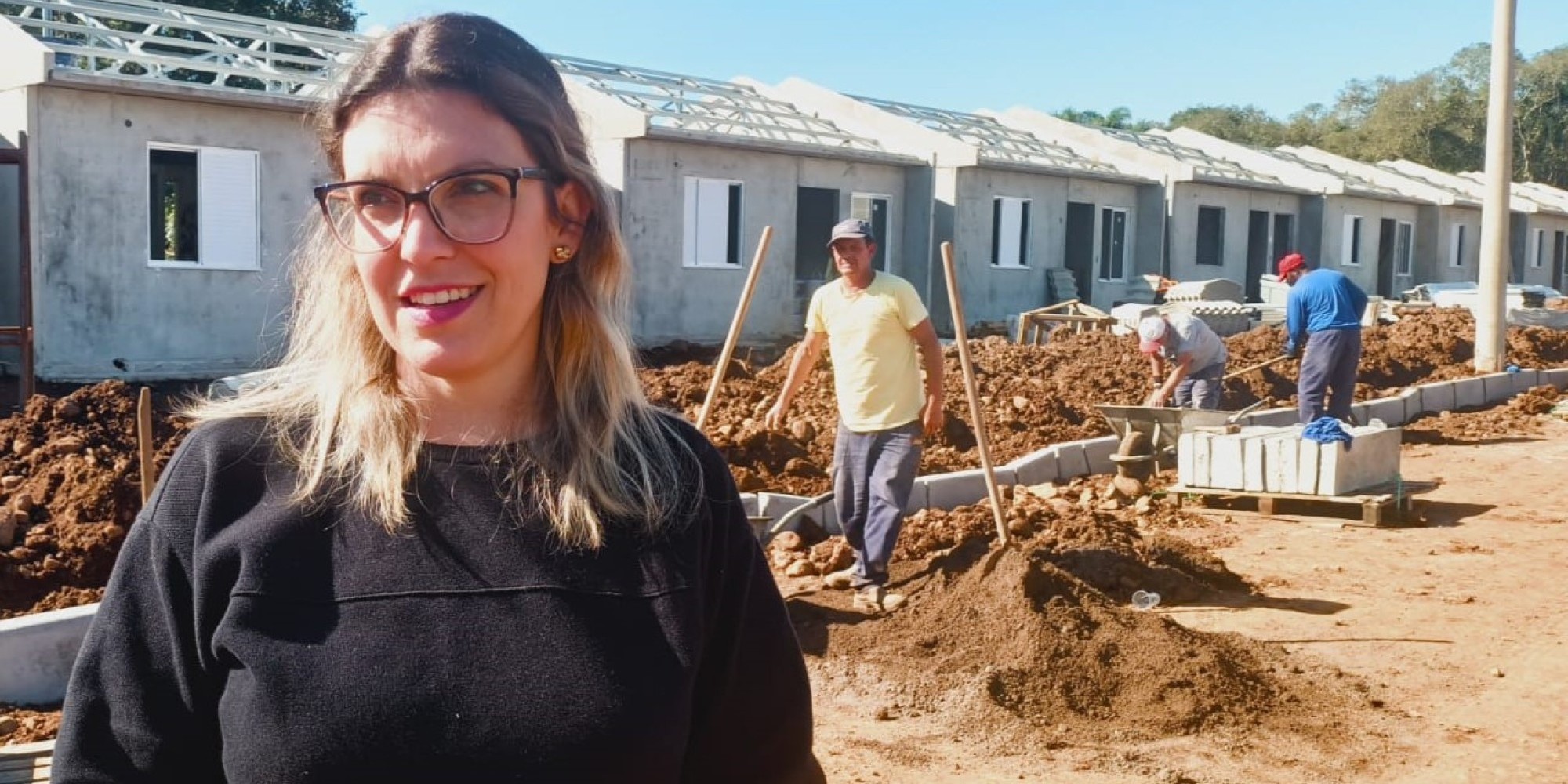 Obras e programas de compra de imóveis, financiados pelos governos estadual e federal, somam mais de 600 moradias para famílias atingidas pelas enchentes de 2023 e 2024. Obras e programas de compra de imóveis, financiados pelos governos estadual e federal, somam mais de 600 moradias para famílias atingidas pelas enchentes de 2023 e 2024.