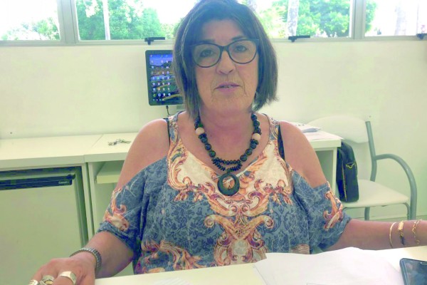 Secretária de Saúde fala da falta de repasse de recursos para enfrentar a pandemia