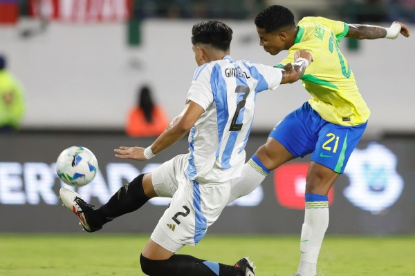 Equilíbrio marcou o clássico do hexagonal final, na rodada que definiu todos os classificados para a Copa do Mundo.