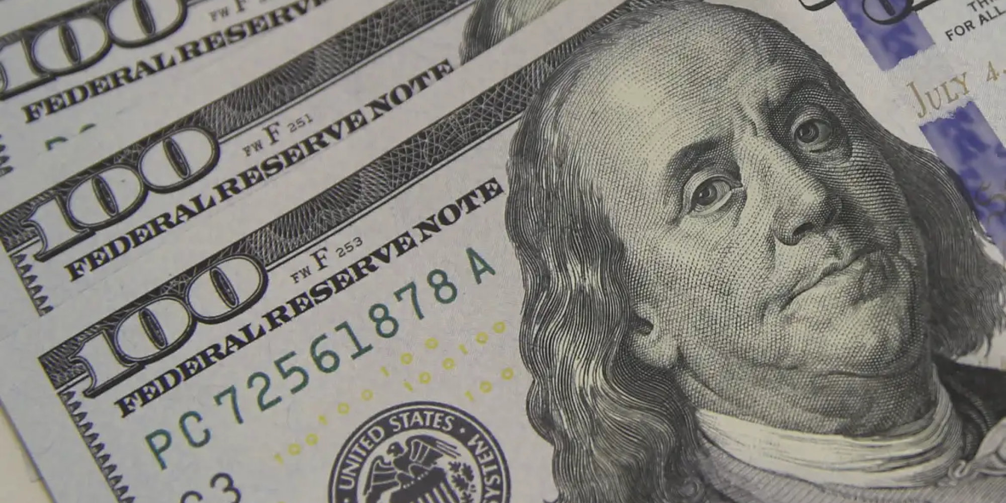 O dólar comercial encerrou a segunda-feira (3) cotado a R$ 5,815, com queda de 0,38% (-R$ 0,022). O dólar comercial encerrou a segunda-feira (3) cotado a R$ 5,815, com queda de 0,38% (-R$ 0,022).