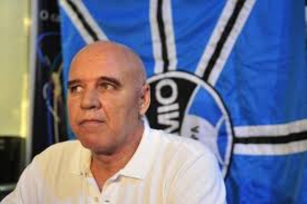 Morre, aos 72 anos, Valdir Espinosa 