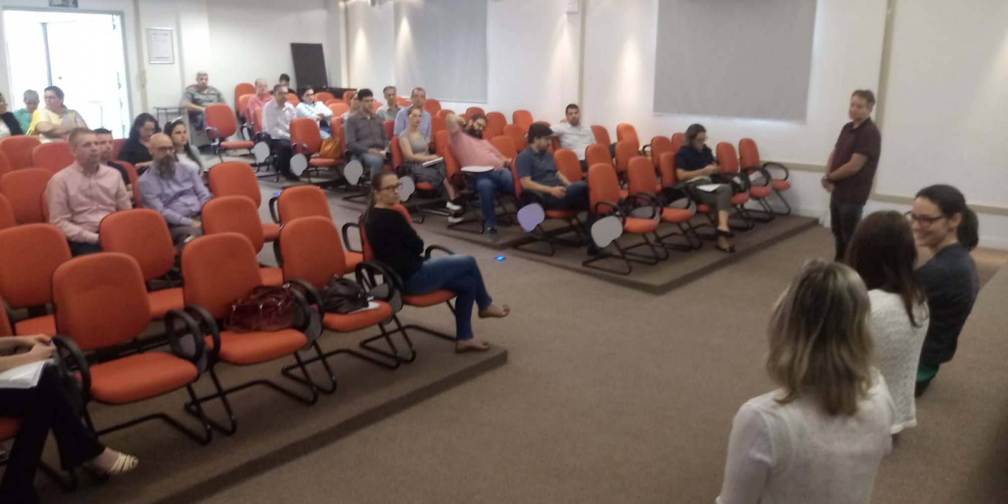 Dia foi marcado por reuniões com hospitais e secretarias da saúde Dia foi marcado por reuniões com hospitais e secretarias da saúde