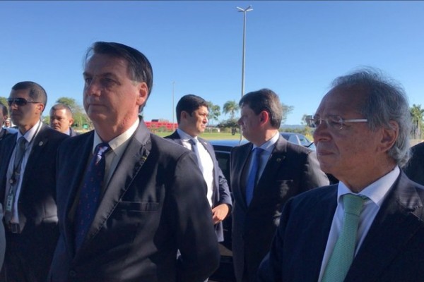  Presidente Bolsonaro e Paulo Guedes, durante entrevista coletiva no Palácio do Alvorada