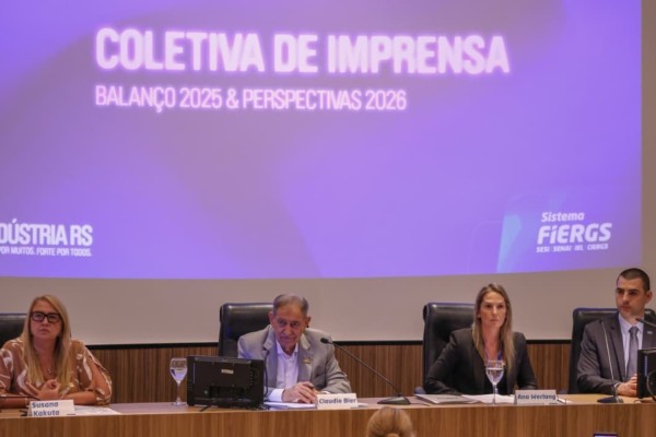 Presidente Claudio Bier e economista-chefe Giovani Baggio detalham perspectivas para 2026 sobre o Brasil, o Rio Grande do Sul e a economia mundial durante coletiva em Porto Alegre.