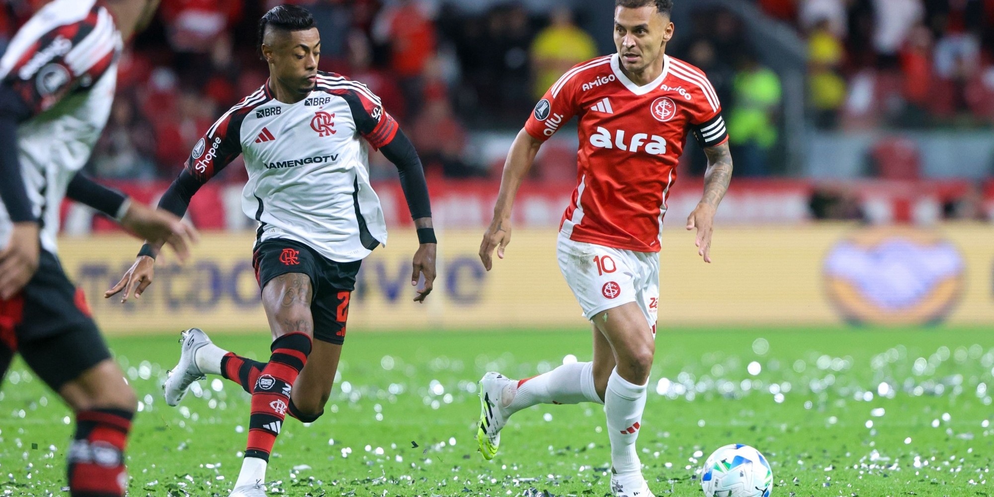 No Beira-Rio, com mais de 43 mil torcedores, o Colorado foi superado por 2 a 0 no jogo de volta das oitavas de final, na noite desta quarta-feira (20). No Beira-Rio, com mais de 43 mil torcedores, o Colorado foi superado por 2 a 0 no jogo de volta das oitavas de final, na noite desta quarta-feira (20).