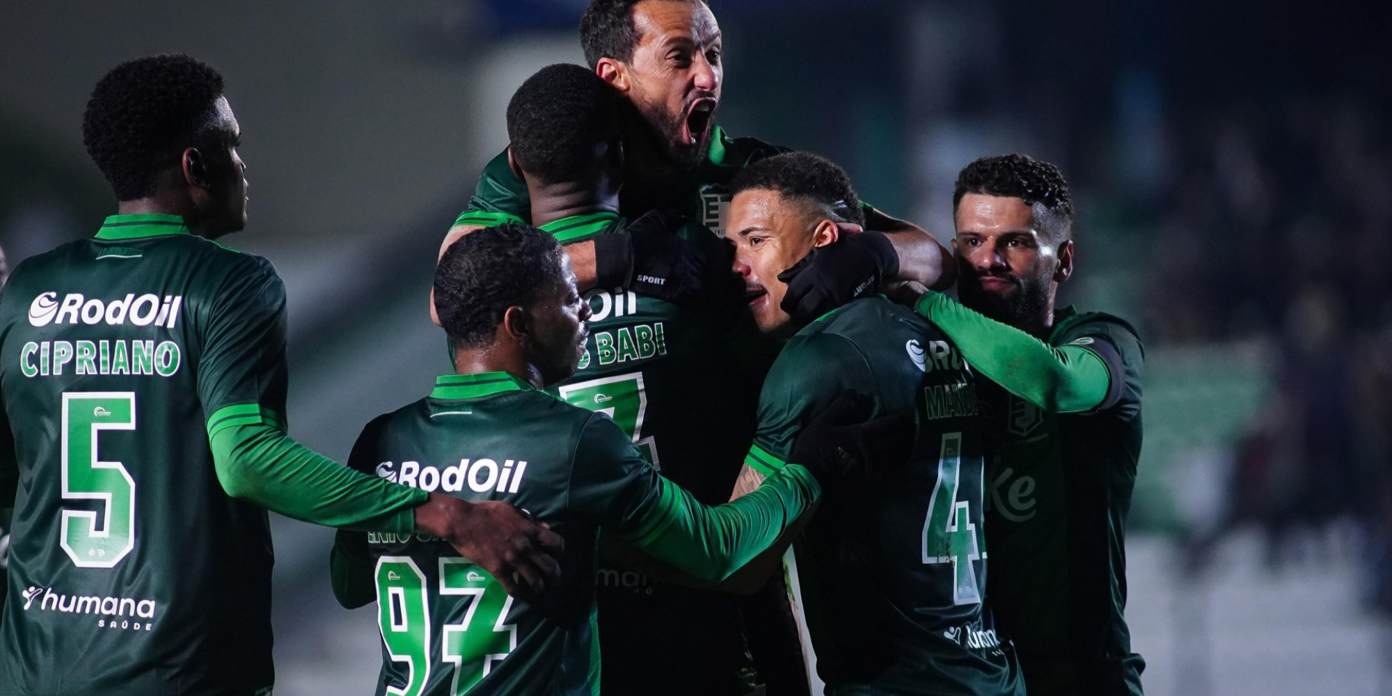 Com gols de Gabriel Taliari e Matheus Babi, o Jaconero superou o time paulista no Alfredo Jaconi, nesta segunda-feira (11), na reestreia de Thiago Carpini e encerro série de quatro derrotas seguidas e soma pontos importantes na luta contra o rebaixamento. Com gols de Gabriel Taliari e Matheus Babi, o Jaconero superou o time paulista no Alfredo Jaconi, nesta segunda-feira (11), na reestreia de Thiago Carpini e encerro série de quatro derrotas seguidas e soma pontos importantes na luta contra o rebaixamento.