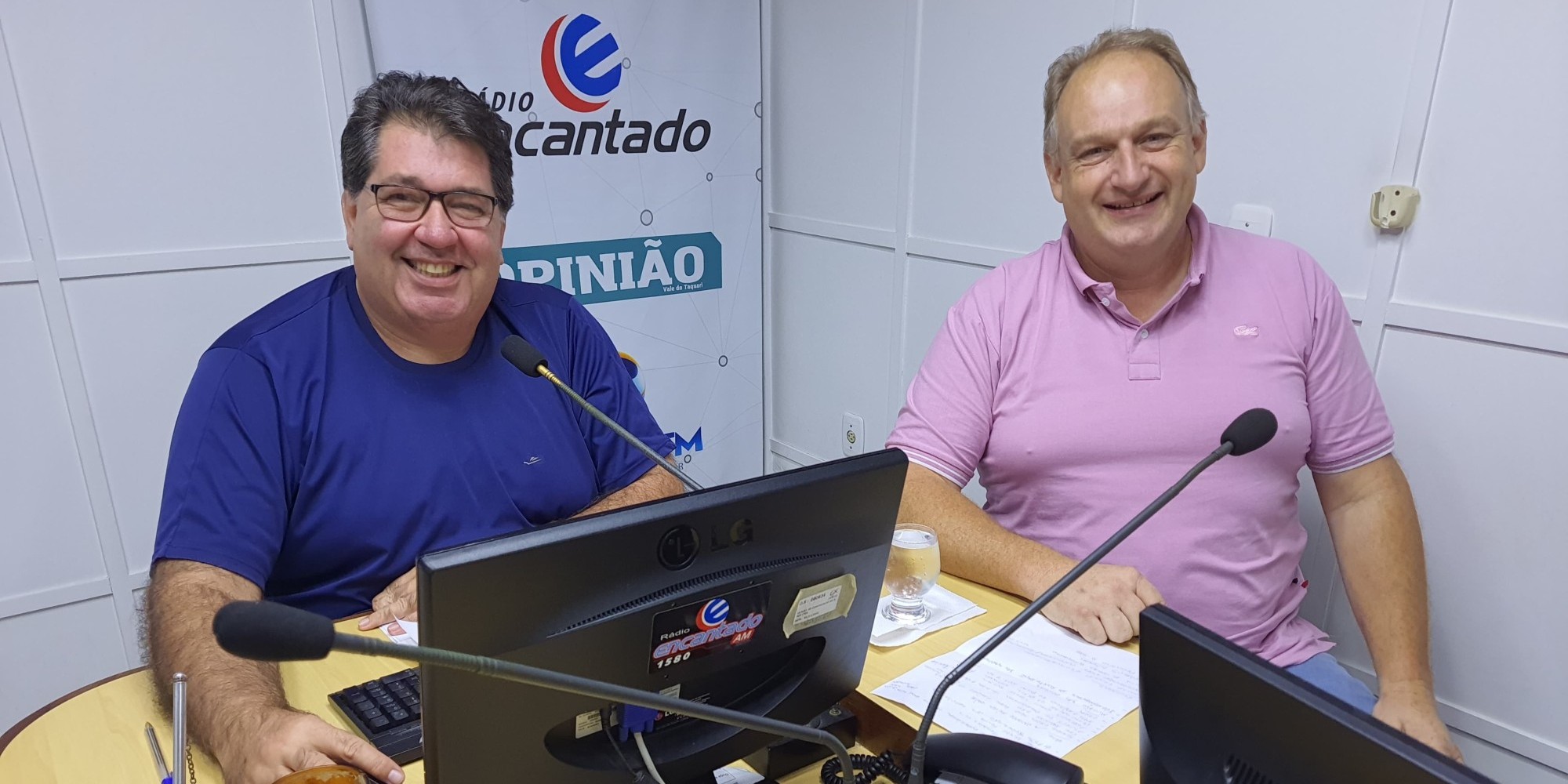 Em entrevista à Rádio Encantado FM, Mazinho destacou avanços na Saúde, desafios na Habitação e solução para passivo de horas-máquina. Em entrevista à Rádio Encantado FM, Mazinho destacou avanços na Saúde, desafios na Habitação e solução para passivo de horas-máquina.