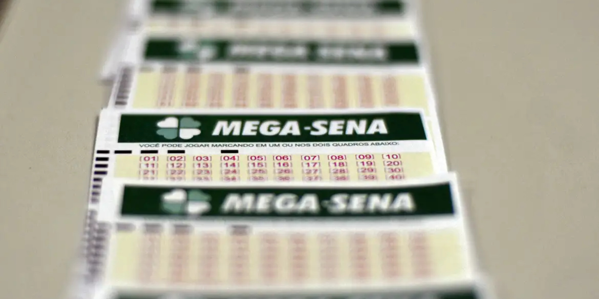 Números sorteados foram: 10 - 19 - 22 - 26 - 38 – 51 Números sorteados foram: 10 - 19 - 22 - 26 - 38 – 51