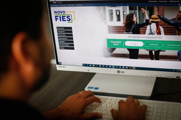 A renegociação é de débitos dos contratos firmados até o segundo semestre de 2017, vencidos e não quitados até o dia 10 de julho de 2020