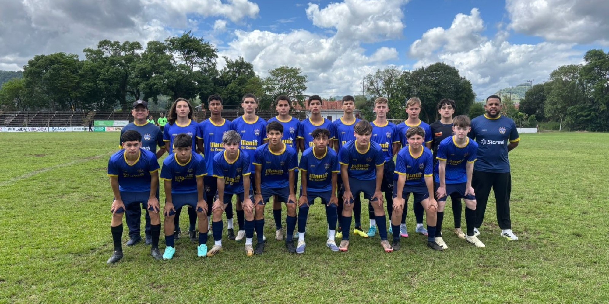 Várias categorias da escolinha encantadense garantiram classificação e lideranças nas fases finais do Campeonato Altos da Serra e da Copa dos Vales de futebol de campo.