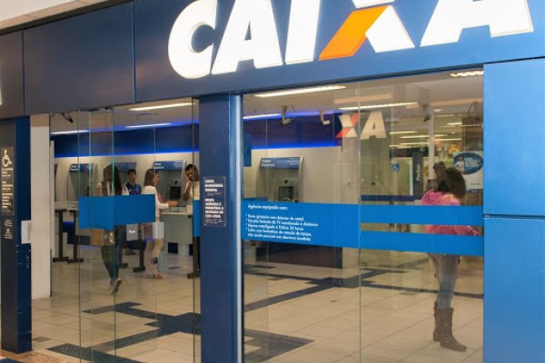 Antes de ir a uma agência, os beneficiários devem consultar as unidades abertas no site da Caixa