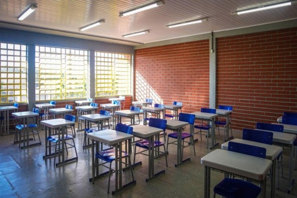 Desde a metade do ano de 2020, estudos são elaborados para que o acesso à educação possa ser garantido com segurança sanitária